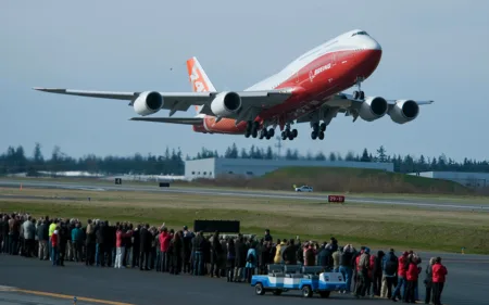Boeing 747 hump